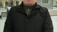 Króciak przed ratuszem po konferencji
