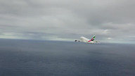 Idiota na Mauritiusie nagrywa dronem startujący Airbus A380