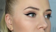 Mój sposób na wyciągniętą kreskę - konturówka w żelu INGLOT 77