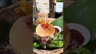 Burger Marcina Po Pas w Pieprz
