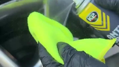 Jak usunąć ślady po smarze i kleju z felgi?   #detailing #wiosna #k2 #myciesamochod...