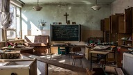 URBEX OPUSZCZONA SZKOŁA PODSTAWOWA i PRZYCHODNIA