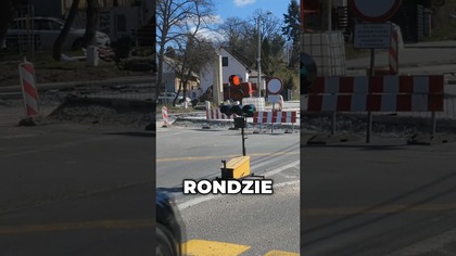 Połowa nowego ronda w Jaworznie już gotowa.  Zmiany widać z dnia na dzień.  #jaworzno #rondo