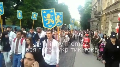 Miłośnicy SS-man&oacute;w z dywizji SS-GALIZIEN idą do Europy