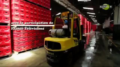 Napój, który uzależnia i niszczy nasze zdrowie. Podobnie jest z Pepsi. W internecie są filmiki jak w tych napojach pływają jakieś świecące cząsteczki, które też mają związek z /keczuppem/