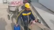 Therefore, the work does not proceed  #run #construction #Funny