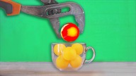 EXPERIMENT Glowing 1000 Degree METAL BALL VS FIDGET SPINNER