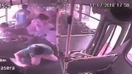 Oto co się dzieje z pasażerami podczas wypadku autobusowego
