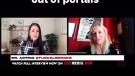 Dr.  Astrid Stuckelberger: CERN wykrywa byty podr&oacute;żujące portalem.
