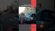 Jeden kierowca jedzie zgodnie z liniami, drugi na pamięć.  #kolizja #warszawa