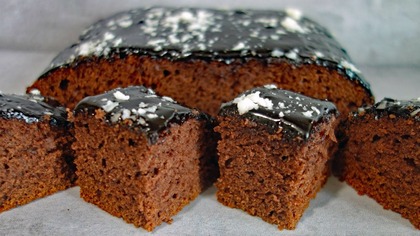 Zawsze się udaje! Najprostsze ciasto kakaowe z polewą czekoladową  proste, tanie i szybkie ciasto!