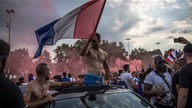 Zamieszki we Francji. Łuk Triumfalny Zniszczony, Macron Zapowiada Walkę z Protestującymi