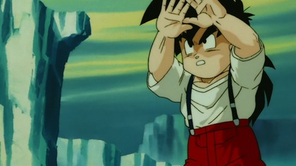 Na Ziemi pojawiają się nowe androidy stworzone przez złego doktora Gero - C-13, C-14 i C-15. Do walki z nimi stają Son Goku, Vegeta i jego syn z przyszłości Trunks. Gdy już są blisko zwycięstwa C-13 wchłania C-14 i C-15 przekształcając się w Super C-13.