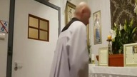 Bandycki atak ZOMO na księdza.