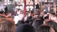 Kłótnie i przepychanki przed Pałacem Prezydenckim