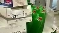 Atak siekierą w biedronce.
