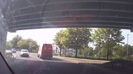 Z drogi śledzie kurier jedzie