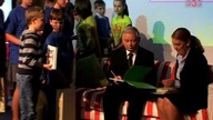 Jarosław Kaczyński wśród najmłodszych w dniu dziecka