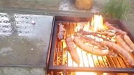 Grill w deszczu