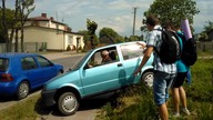Dziadek kt&oacute;ry nie wie co to hamulec ręczny    SZADEK !!