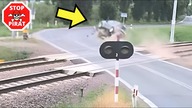 Zderzenie z semaforem na przejeździe kolejowym w Nowym Żylinie - ku przestrodze.  STOP PIRAT