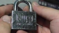 Jak otworzyć zamek dyskowy bez klucza? Trudna kłódka Burg Top Security od widza z Aztekium.pl