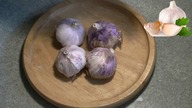 CZOSNEK W KARAFCE