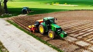 Wyjątkowy siew kukurydzy z John Deere & Vaderstad Tempo