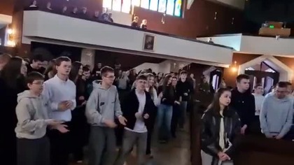 TO JUŻ NIE KOŚCIÓŁ.  TO SYNSGOGA DOBREGO PASTERZA W LUBLINIE.  TEGO JUŻ SIĘ NIE URATUJE mp4 686x432