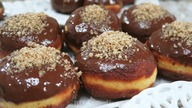 IDEALNE PĄCZKI z Budyniem Karmelowym i Czekoladą