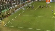 Ronaldinho double kick