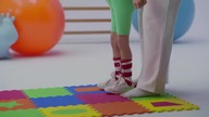 Fundacja TVN - Oliwka ma 6 lat.  Choruje na rdzeniowy zanik mięśni.