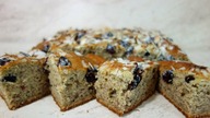 Ciasto bananowe z żurawiną.  Szybkie ciasto na niedzielę do kawy