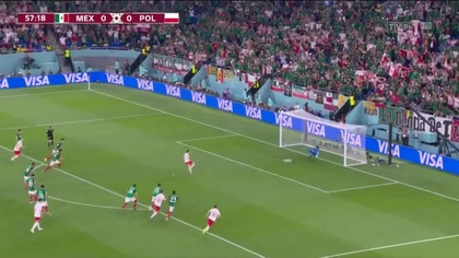Robert Lewandowski - rzut kany / Meksyk 0-0 Polska (2022)