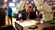 Robot do polewania wódki