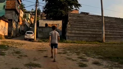 Gwiazda futbolu z faweli milioner6
