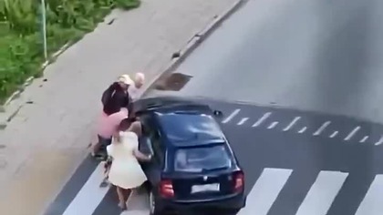 Pedałom nadać większe prawa . W Sopocie, na skrzyżowaniu ulic Kolberga i Cieszyńskiego, 80-letnia  mp4 686x432