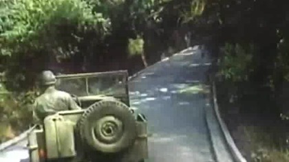 Powodzenie misji kapitana Cartera może wpłynąć na przyspieszenie upadku hitlerowskich Niemiec. Jednak pomiędzy dowódcą, a przydzielonymi do wykonania tego zadania żołnierzami (oddział Murzynów - wojskowych grabarzy) narasta tak silny konflikt, że stawia pod znakiem zapytania realizację planu. Czy przełamią wzajemną wrogość i razem dokonają tego, co wydaje się niemożliwe nawet dla zespołu zgranych i wyszkolonych komandosów?