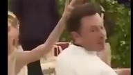 elon Musk jest farbowany człowiekiem dziel i rządź niby dobre zielony