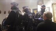 Nielegalne Zgromadzenie - MSZA -Policja chce aresztować księdza