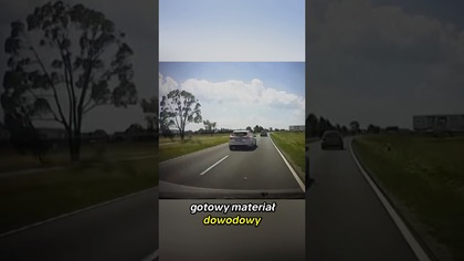 Myślał, że nikt nie widzi a policja była obok!  #kierowcy #fail