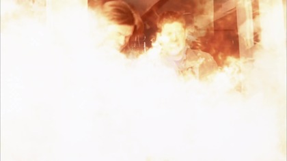 Po stracie bliskich i kolejnych trudnych bitwach Sam i Dean Winchester muszą zmierzyć się z najpotężniejszym zagrożeniem, jakie dotąd napotkali &ndash; Leviatanami, pradawnymi istotami, kt&oacute;re są niemal niemożliwe do pokonania. Gdy ich dotychczasowe strategie zawodzą, bracia muszą znaleźć nowe sposoby walki i sprzymierzyć się z nieoczekiwanymi sojusznikami.
Walka z Dickiem Romanem, bezwzględnym liderem Leviatan&oacute;w, prowadzi ich na skraj wytrzymałości, a Sam zmaga się z konsekwencjami swojego pobytu w Piekle. Dean, pr&oacute;bując utrzymać brata przy zdrowych zmysłach, podejmuje desperackie kroki, kt&oacute;re mogą zmienić wszystko.
Gdy sytuacja staje się coraz bardziej beznadziejna, Winchesterowie muszą wykorzystać całą swoją wiedzę i spryt, by powstrzymać nieuchronne nadejście chaosu. Czy uda im się znaleźć spos&oacute;b na pokonanie przeciwnika, kt&oacute;ry zdaje się być nie do zatrzymania?

