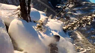 Ekstremalny zjazd na desce snowboardowej
