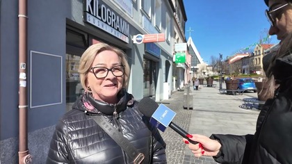 Donice z drzewami ozdobiły rynek  czy mieszkańcom podoba się taki widok?