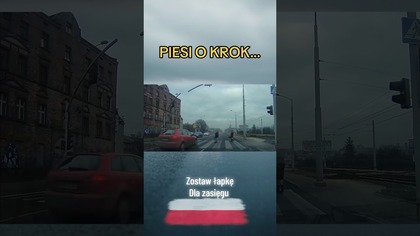 Zignorował czerwone  o włos od tragedii pieszych!  #Uwaga #PrawoJazdy #shorts #polscykierowcy