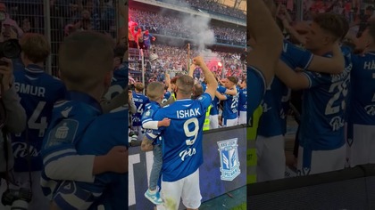 Ishak oddaje medal synkowi  #shorts