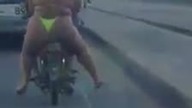 Laska na motorze