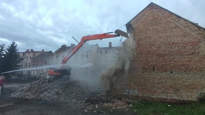 Wielka demolka kamienic na Zawarciu