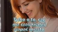 Uśmiechnęła się lekko, powiedziała czemu nie 