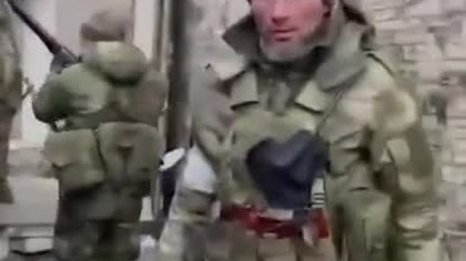 Czeczeńskie rangi specjalne Kadyrov uwalniają cywil&oacute;w 21. 03. 2022r